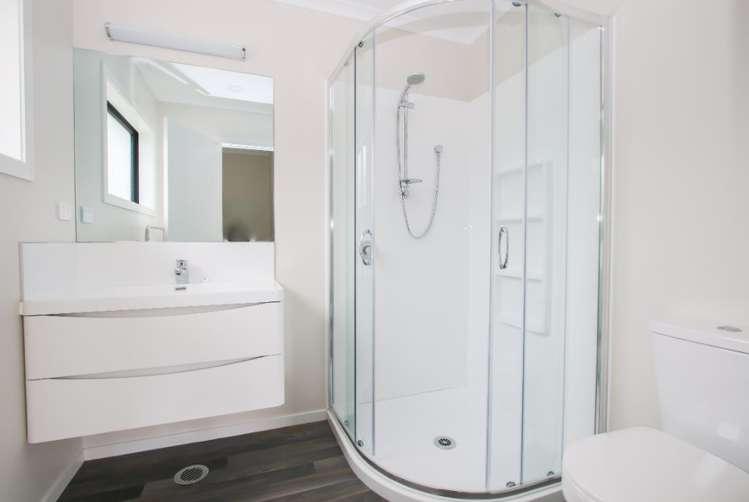 3/3 Southbrook Close 1071_2