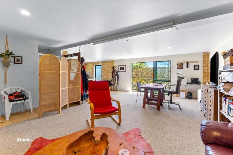 6 Berridge Road Muriwai Beach_21
