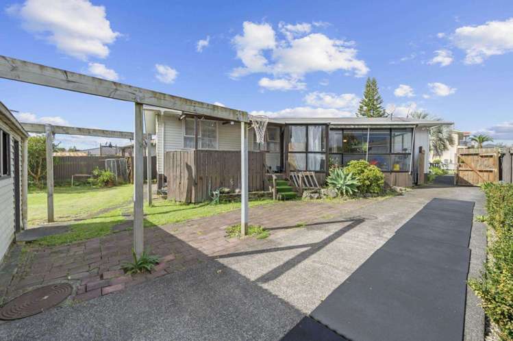 24 Cramond Drive Mangere East_11