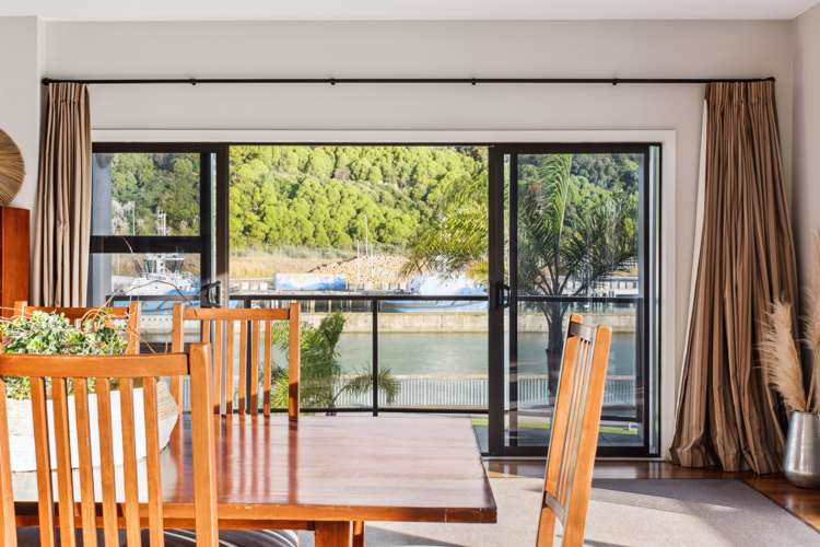 218/2 Reads Quay Gisborne_5