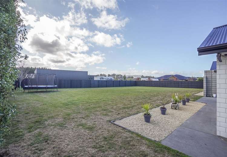 14 Quail Way Amberley_27