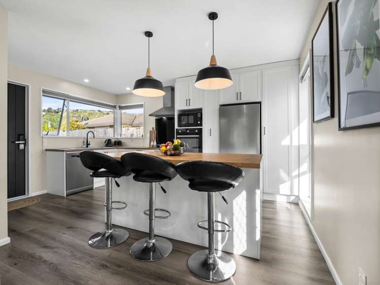 2/61 Laing Crescent_0