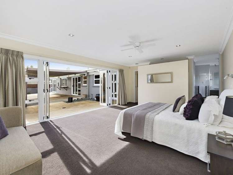 735 River Road Chartwell_13