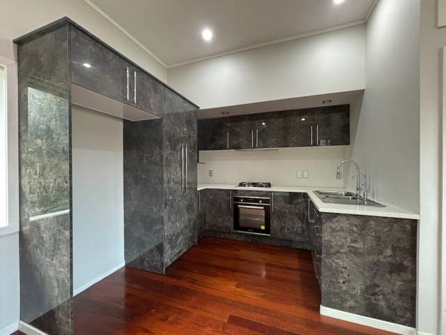 42 Henson Road Whitford_4