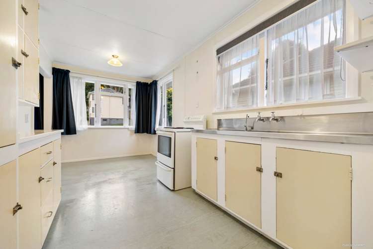 27 Fyvie Avenue Mount Roskill_10