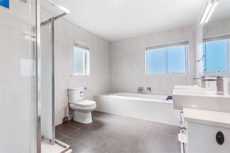 19 Bintulu Place Fairview Heights_10