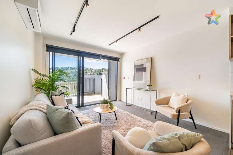 2/65 Tiketike Way Brooklyn_3