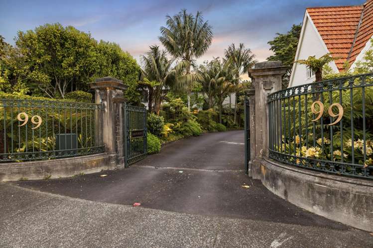 8 Loreto Heights Remuera_25