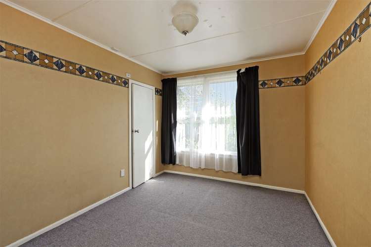 1211 Beatty Place Mayfair_14