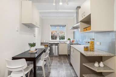 2/49 Margot Street_4