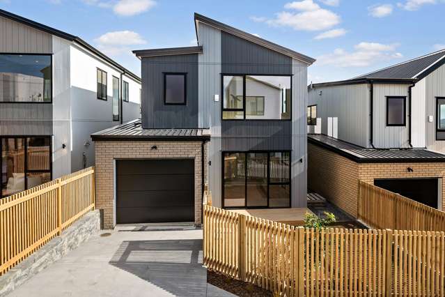 Begin Your Next Chapter in the Heart of Silverdale