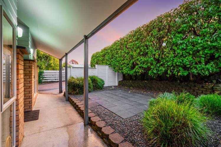 305 Royal Road Massey_20