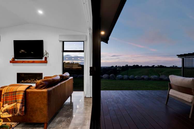 956 Richmond Road Lepperton_11