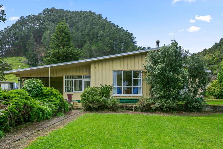 3968 Mokau Road Tongaporutu_1