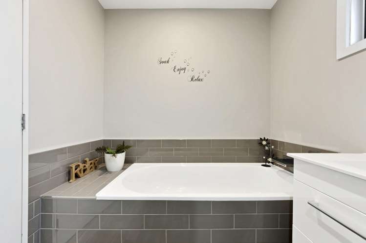 2/122 Cavendish Road Casebrook_10