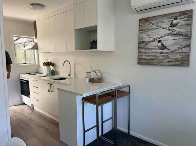 3/11A Bayside Avenue Te Atatu Peninsula_1