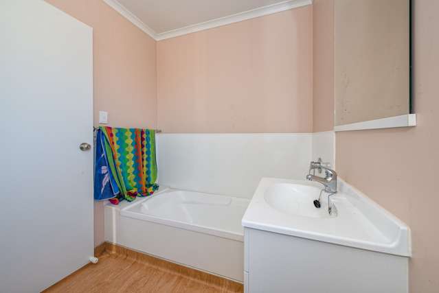 13 Battlen Place Manurewa_2