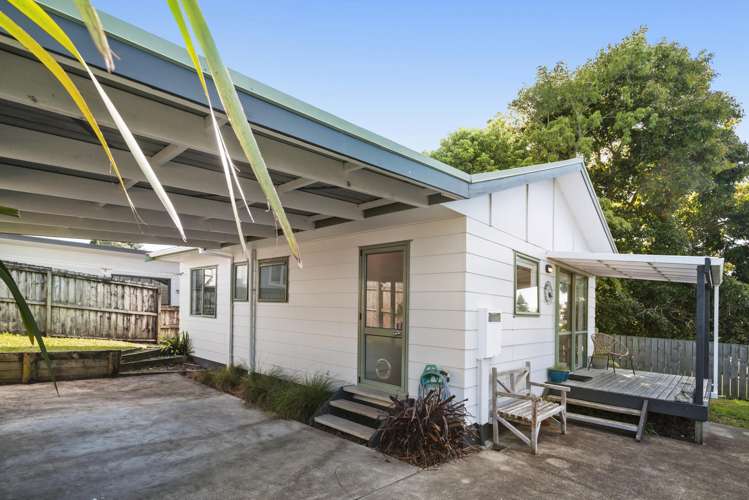 29B Henderson Crescent Parkvale_12