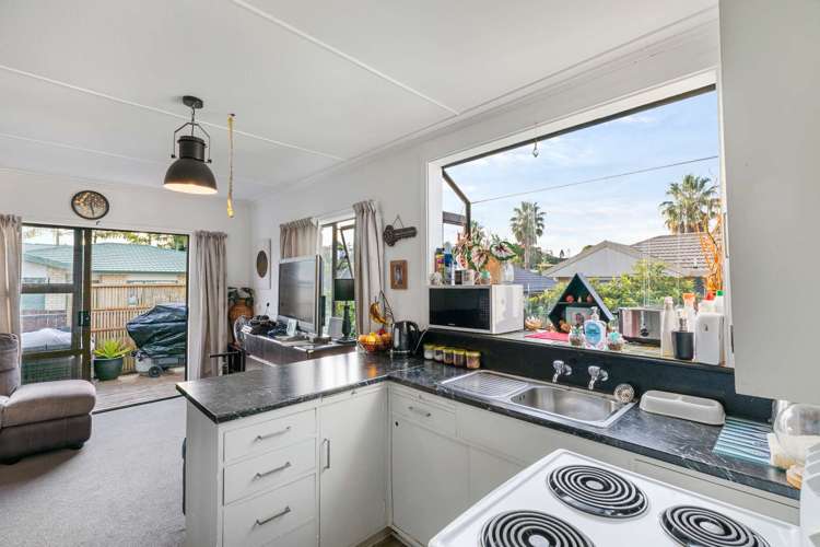 3/668 Whangaparaoa Road Stanmore Bay_2