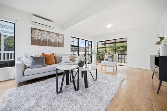 A Warm, Low-Maintenance Home Close to Amenities