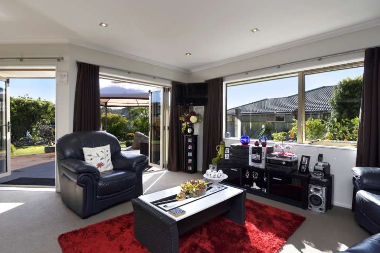 12 Wanderers Avenue Brightwater_5