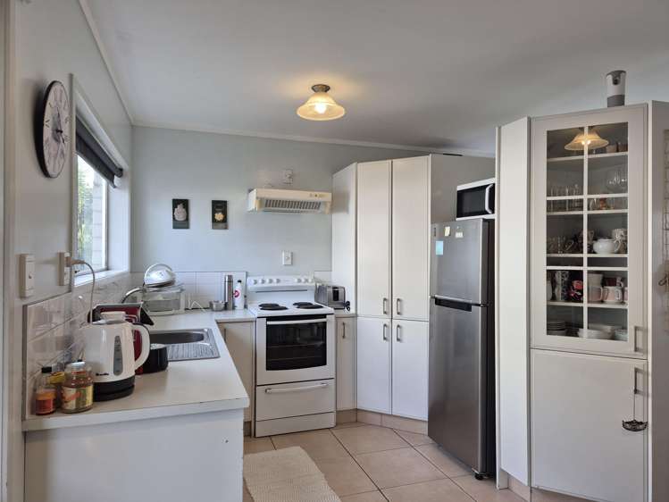 326 Tiki Road_4