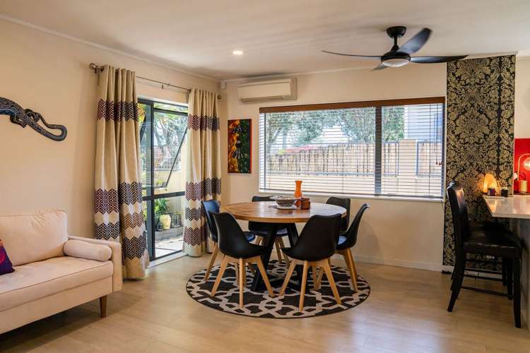 1/6 Eastern Beach Road Eastern Beach_6