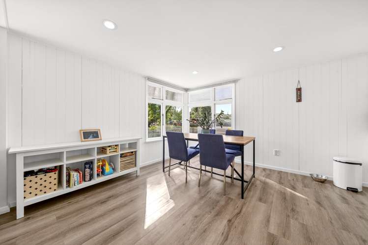 382 High Street South Carterton_11