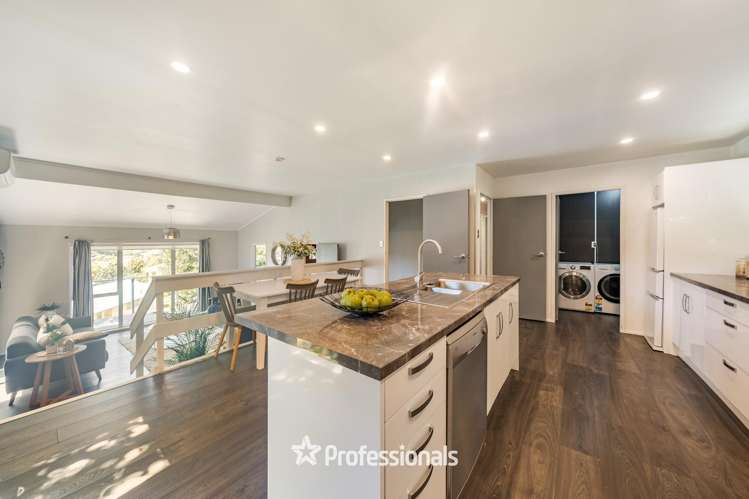 6 Swadel Way Karori_8