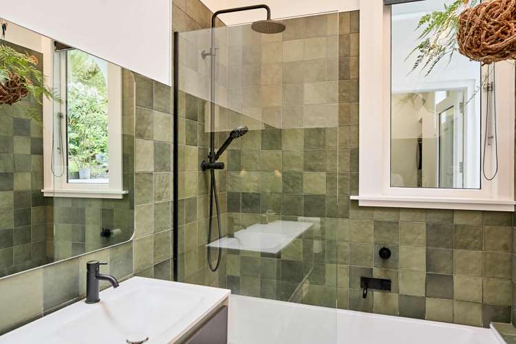 228 Oriental Parade Oriental Bay_10