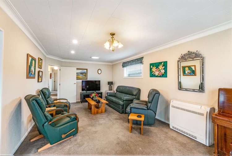 1 Ballantrae Place Gore_16