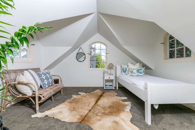 32 Cheltenham Road Devonport_16