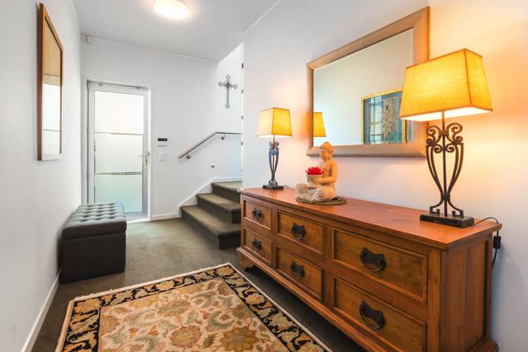 2/101 Dp Mana Esplanade Paremata_7