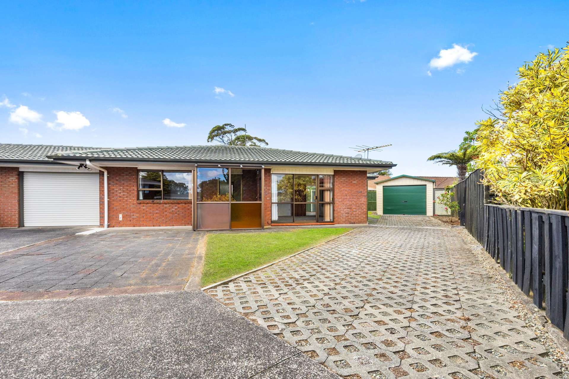 1/6 Annette Avenue Te Atatu South_0