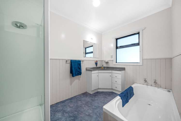 17 Nikau Heights Lansdowne_19