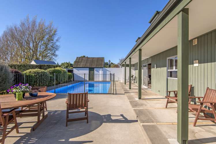 64 Barters Road Templeton_18