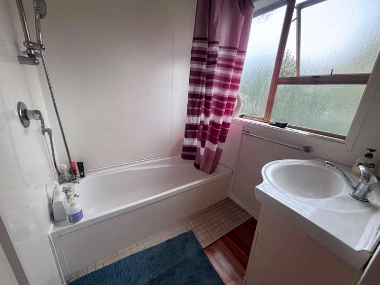 32 Stafford Street 11373_6