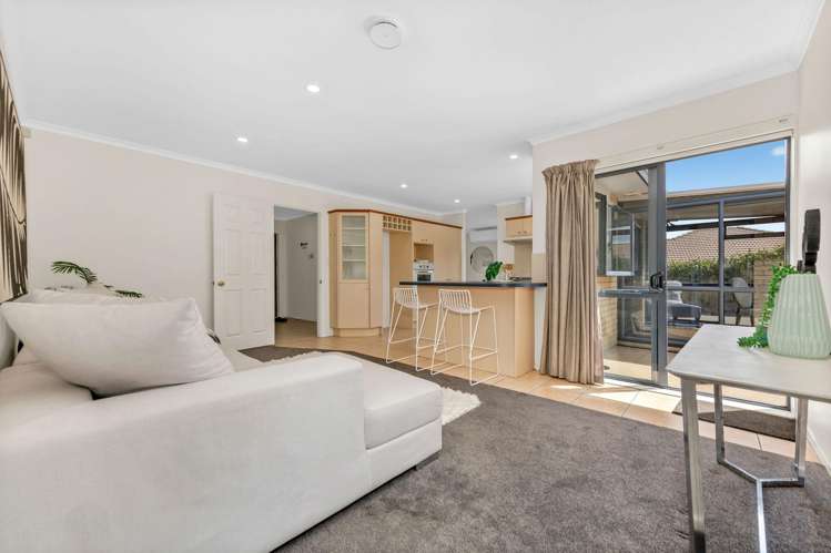 24 Moyrus Crescent East Tamaki Heights_19