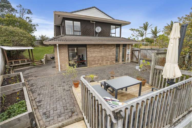 1 Lexington Drive Botany Downs_6