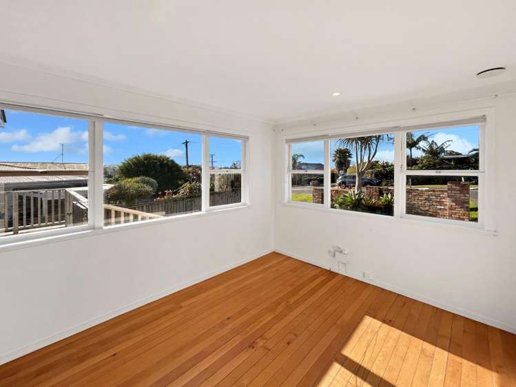  832 Whangaparaoa Road Manly_7