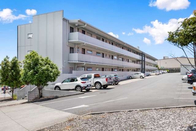 215/17 Link Crescent Stanmore Bay_2