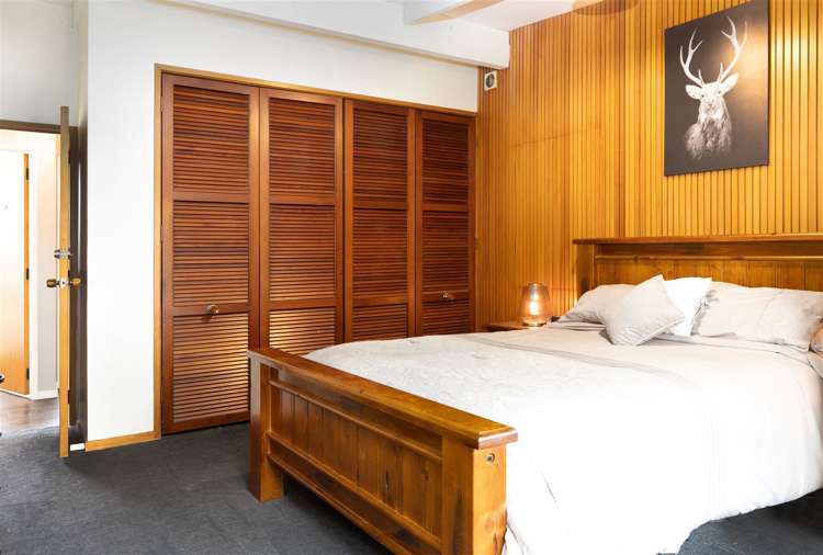 8 Wadsworth Crescent Redwoodtown_14