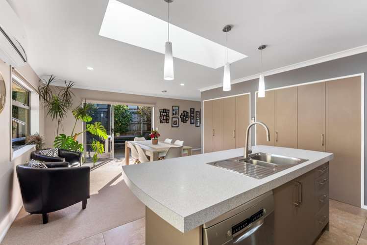 14 Leanne Way Waikanae Beach_9