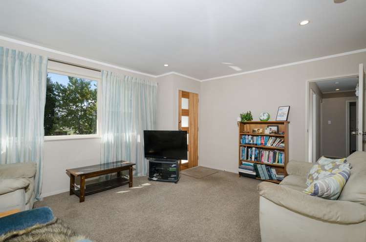 2/3 Talavera Place Te Atatu South_7