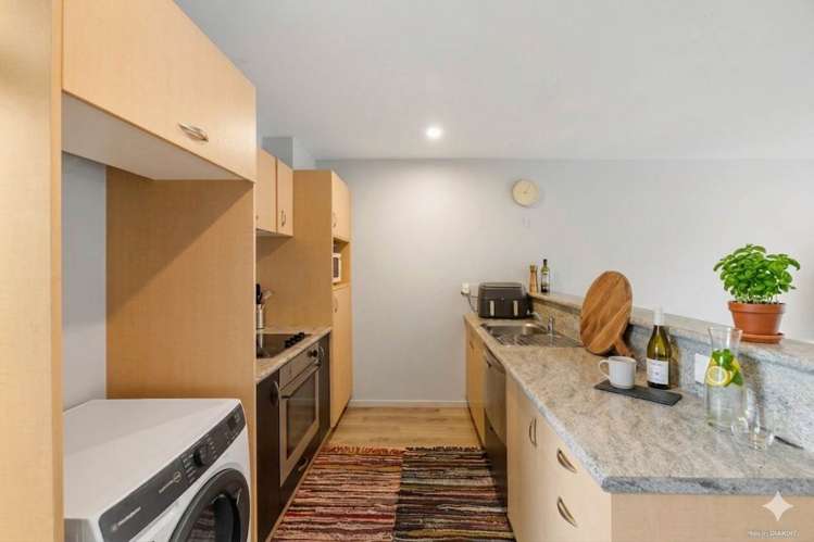 32/8 Soljak Place Mt Albert_3