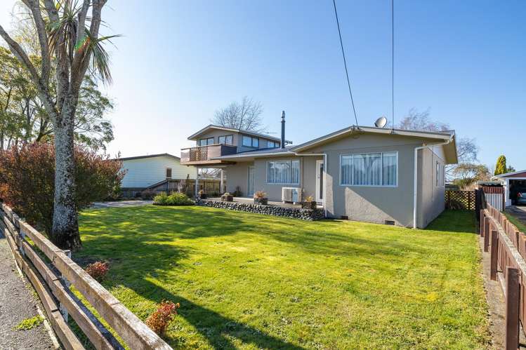 14 Oak Street Masterton District_18