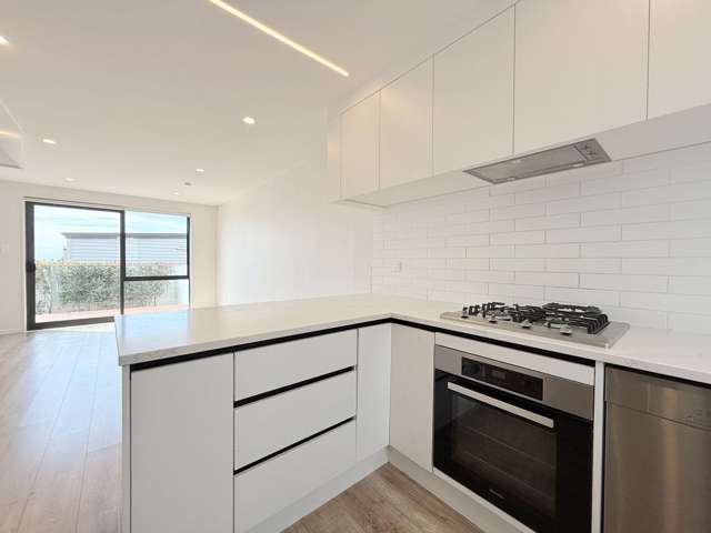 4/737 East Coast Road Browns Bay_2