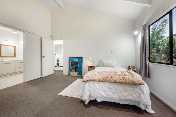 193 Henderson Valley Road Henderson_13