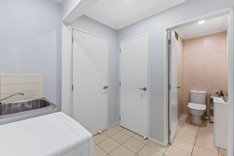 246 Hill Road The Gardens_18