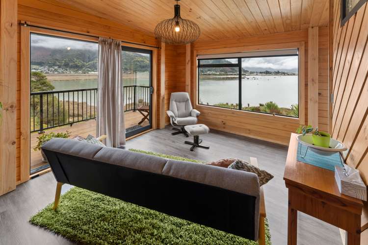 127 Queen Charlotte Drive Havelock_13